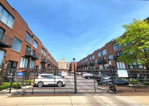 944 W Grace St #H201 - Photo 1 of 1
