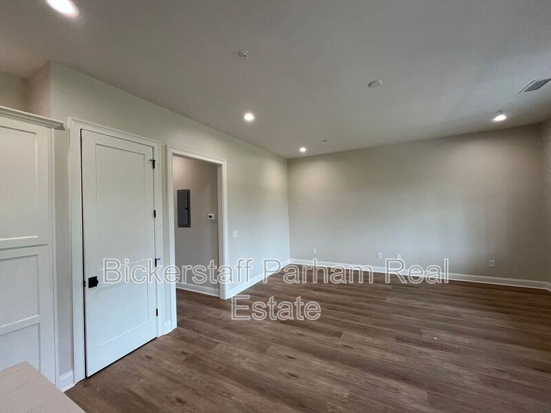 6801 River Rd Bldg I #506 - Photo 2 of 45