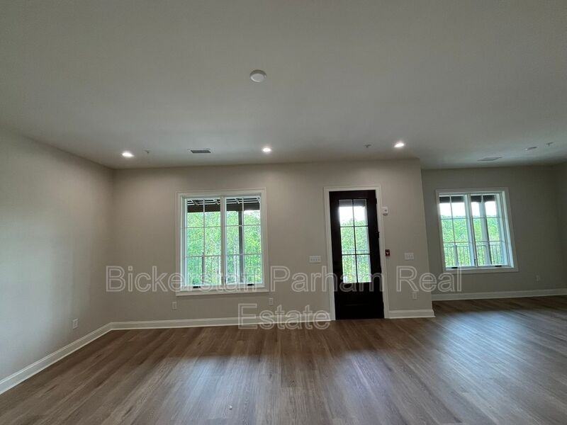 6801 River Rd Bldg I #506 - Photo 4 of 45