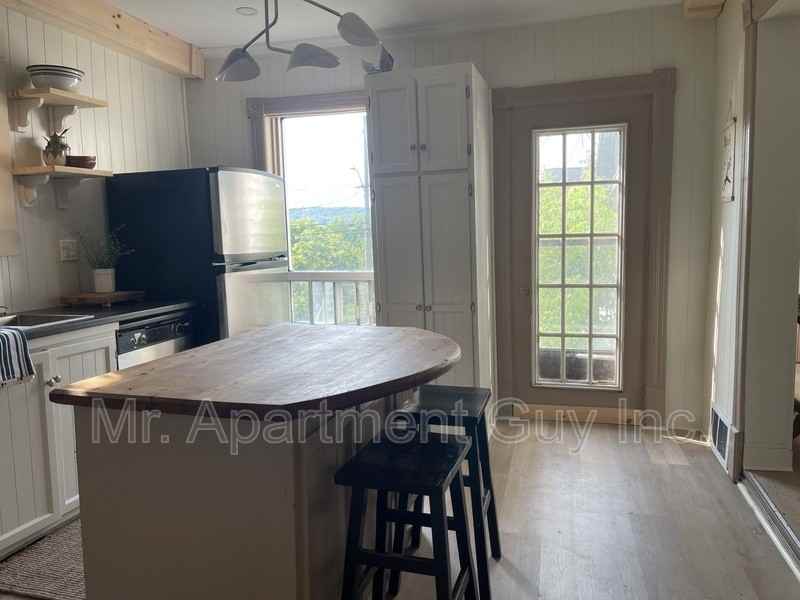 93 Main St W - Photo 5 of 9
