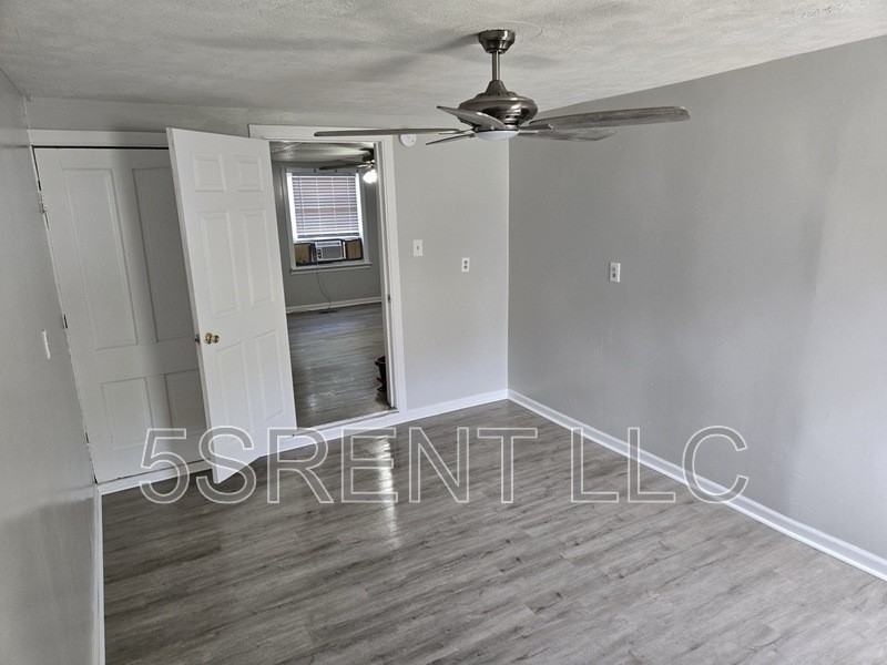 236 S Mary Ellen St - Photo 2 of 17