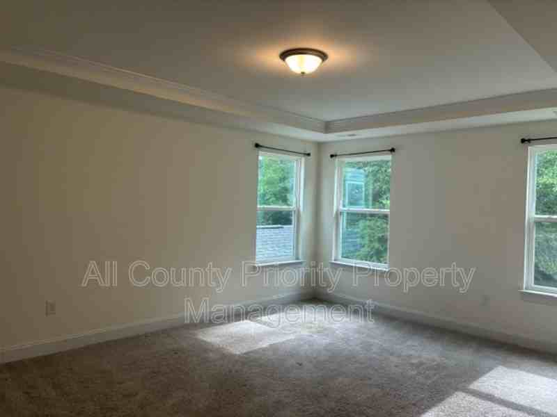 243 Ford Meadows Dr - Photo 7 of 17