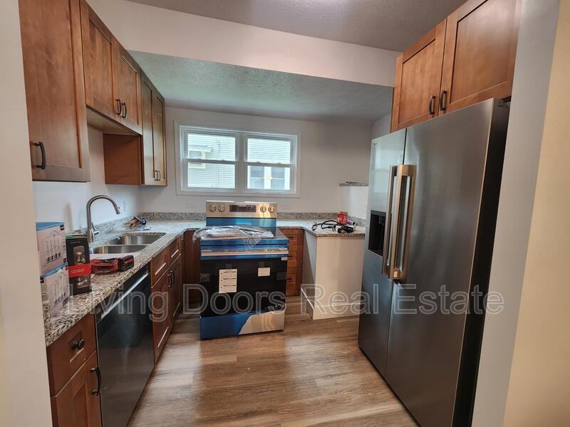 711 Nst #1 - Photo 3 of 6