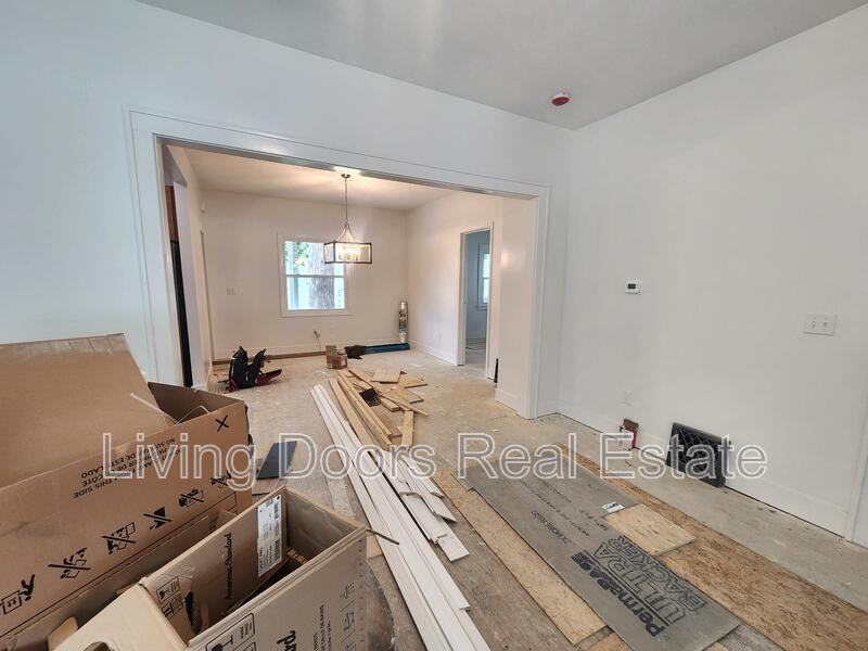 711 Nst #1 - Photo 4 of 6