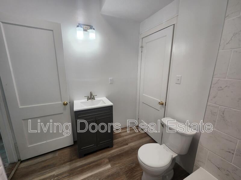 711 Nst #1 - Photo 6 of 6