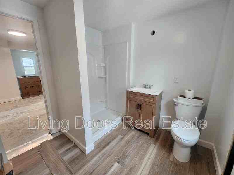 711 Nst #2 - Photo 6 of 7