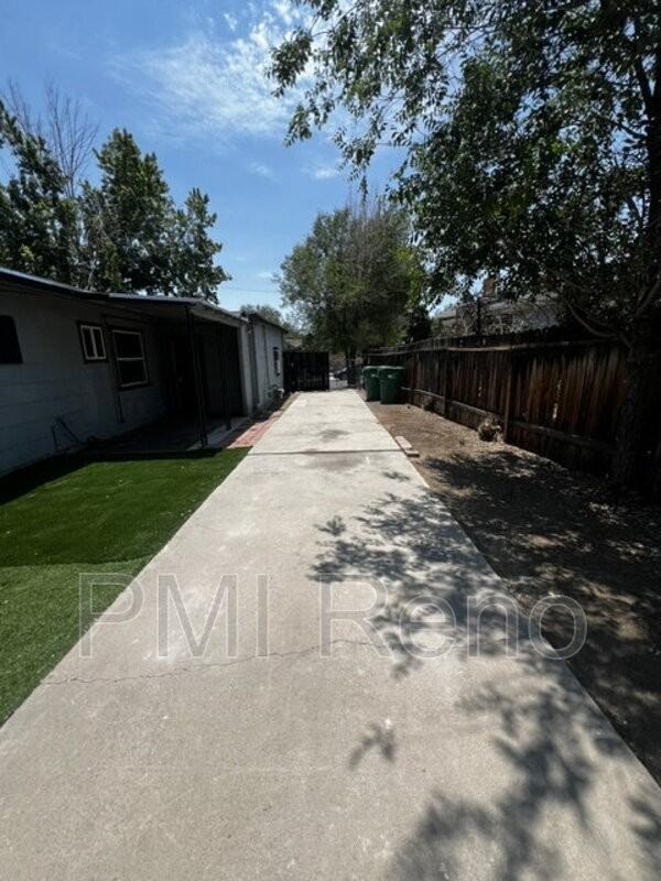 345 Raffetto Dr - Photo 3 of 14