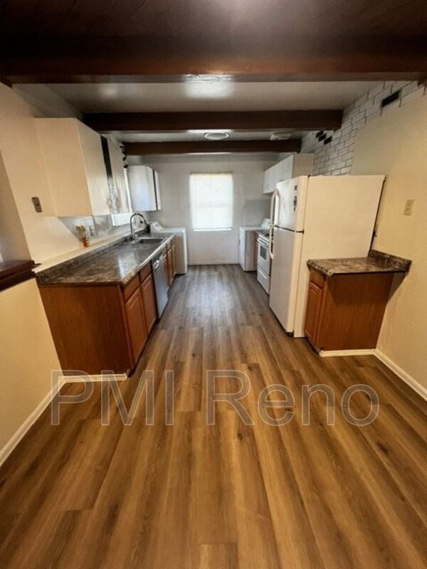 345 Raffetto Dr - Photo 5 of 14