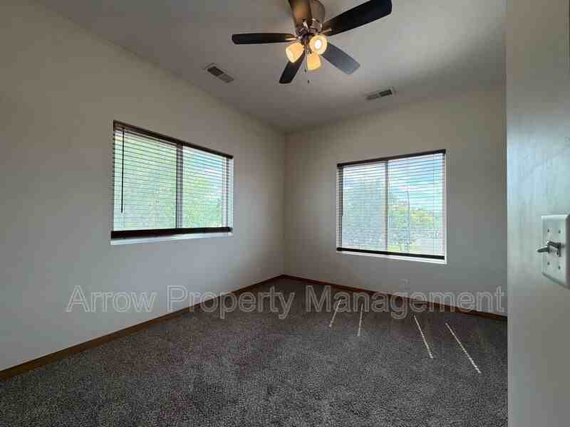 102 Locust St #1 - Photo 4 of 12