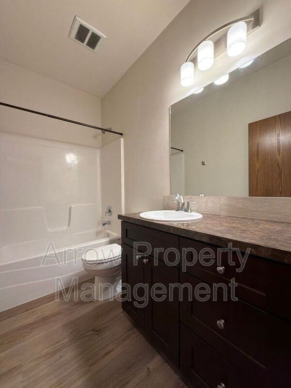 102 Locust St #1 - Photo 6 of 12