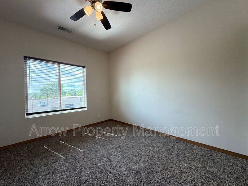 102 Locust St #1 - Photo 7 of 12