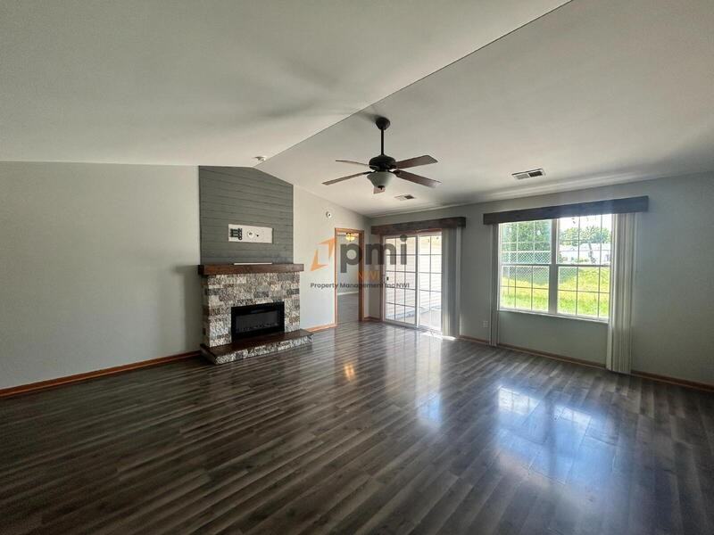 396 Golden Oak Ct - Photo 3 of 20