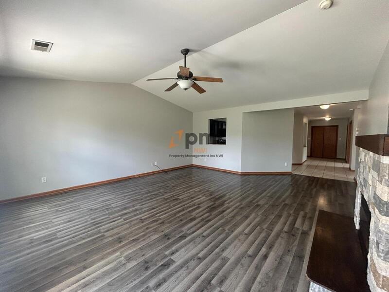 396 Golden Oak Ct - Photo 4 of 20
