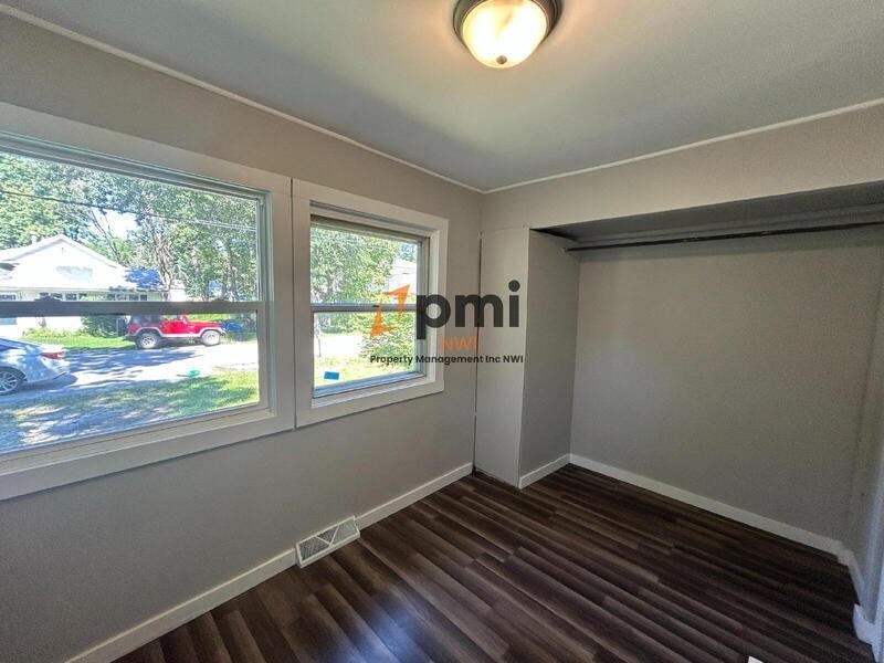 14725 Bryan St - Photo 5 of 27
