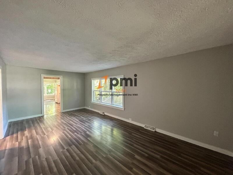 14725 Bryan St - Photo 6 of 27