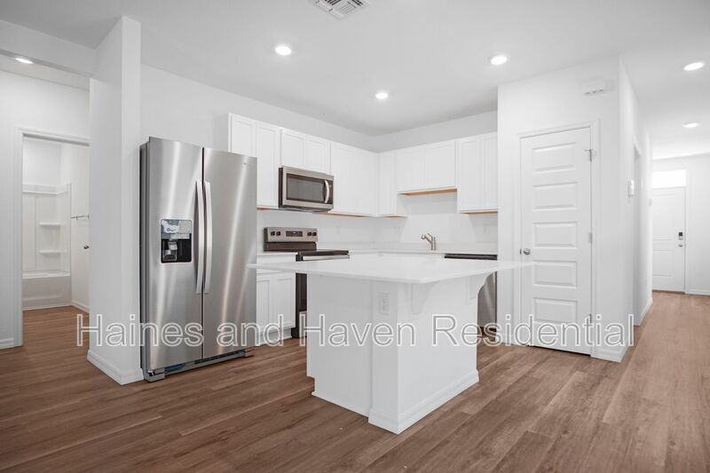 5714 Somerset Dr - Photo 3 of 26