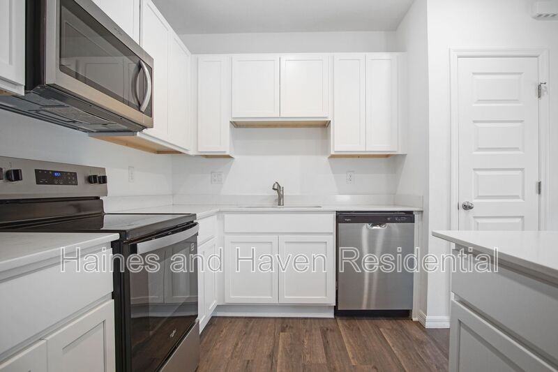 5714 Somerset Dr - Photo 6 of 26