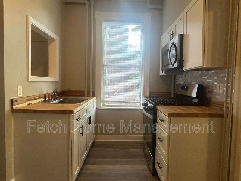 552 Pershing Ave #1 - Photo 3 of 9
