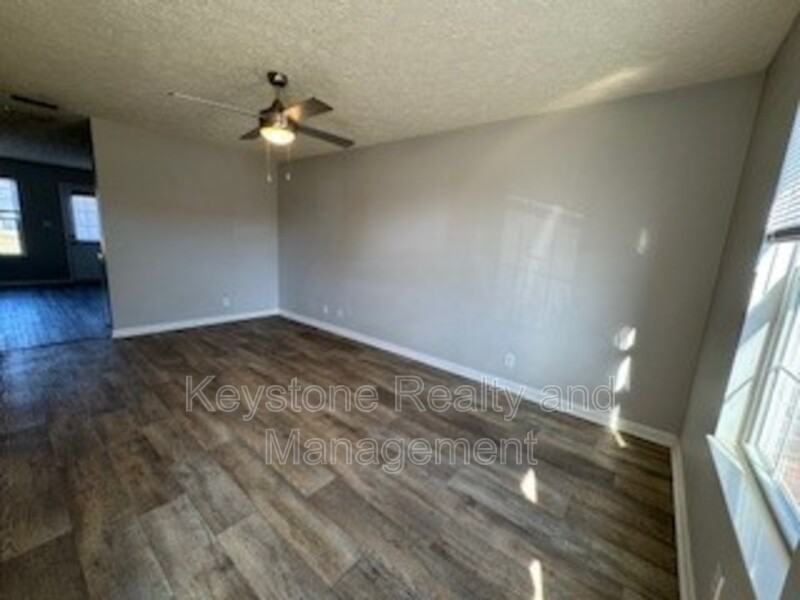 3318 Royster Ln #D - Photo 2 of 12