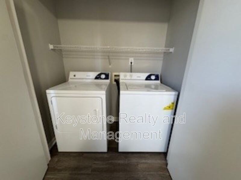 3318 Royster Ln #D - Photo 5 of 12