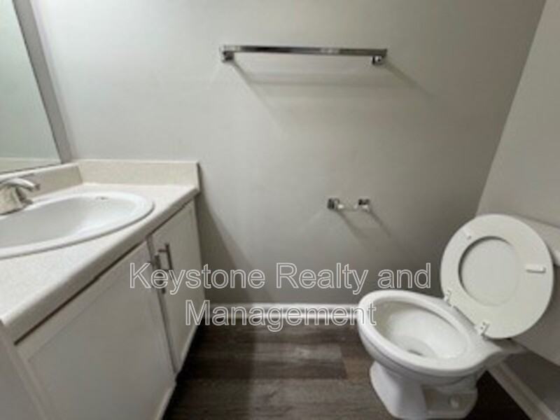 3318 Royster Ln #D - Photo 6 of 12