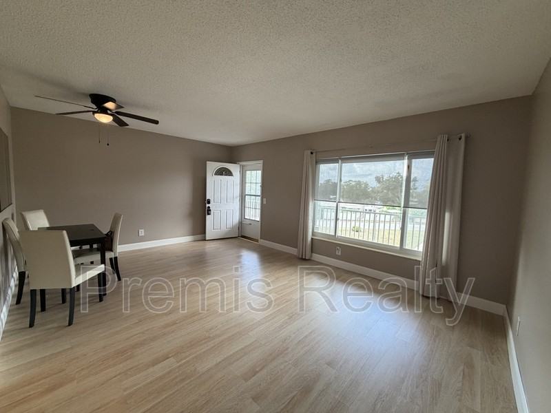 2464 Australia Way E #72 - Photo 4 of 10
