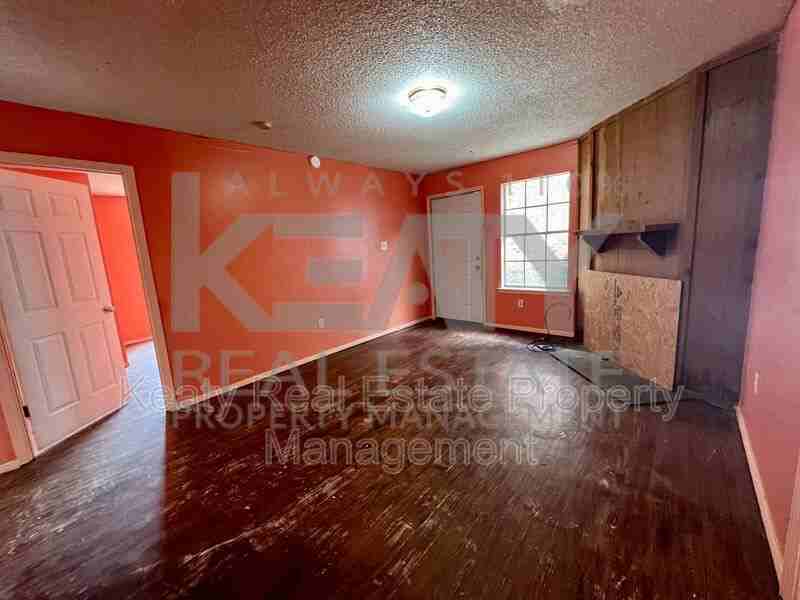 108 Meudon St #A - Photo 3 of 14