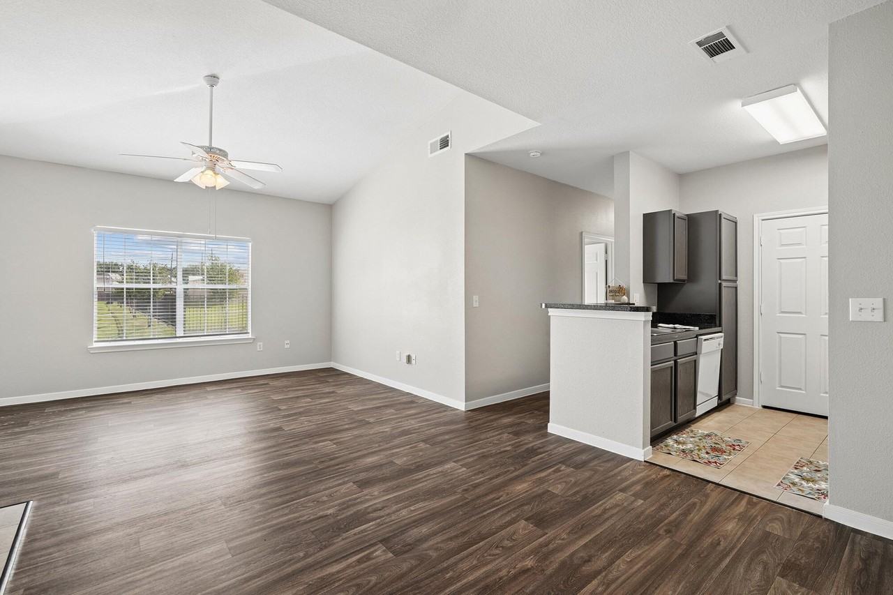 Laurel Point - Photo 6 of 19