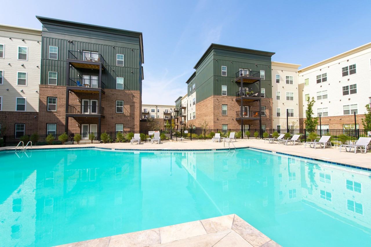 Gateway Lofts - Photo 4 of 26