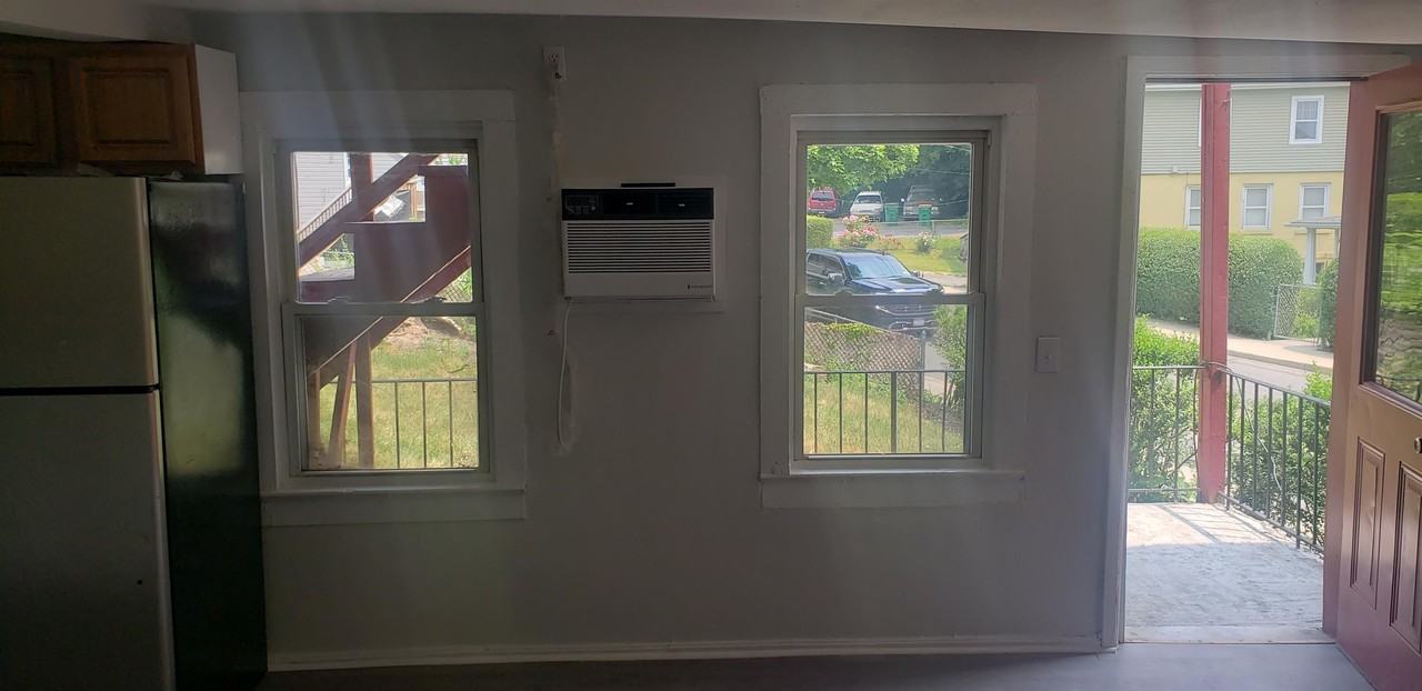 116 East Main Street - Photo 5 of 19