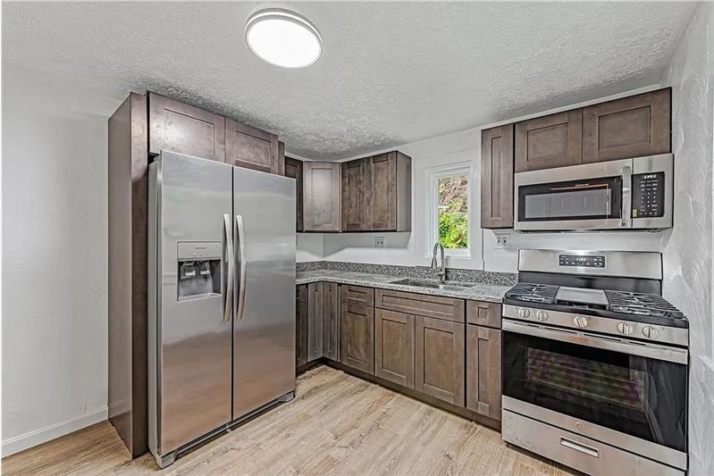 4205 Stanton Ave - Photo 4 of 18