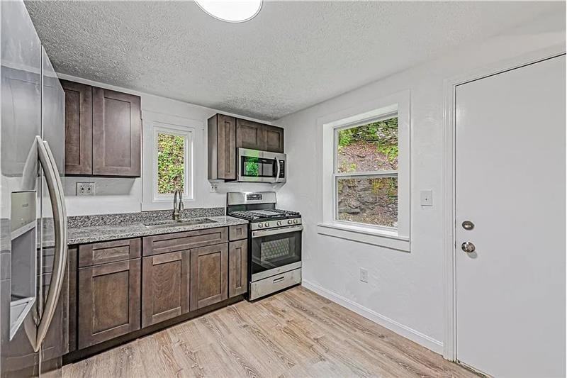 4205 Stanton Ave - Photo 6 of 18