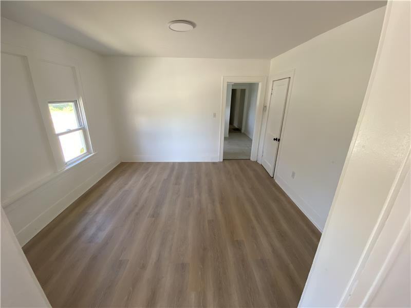 1445 Maryland Ave - Photo 2 of 8