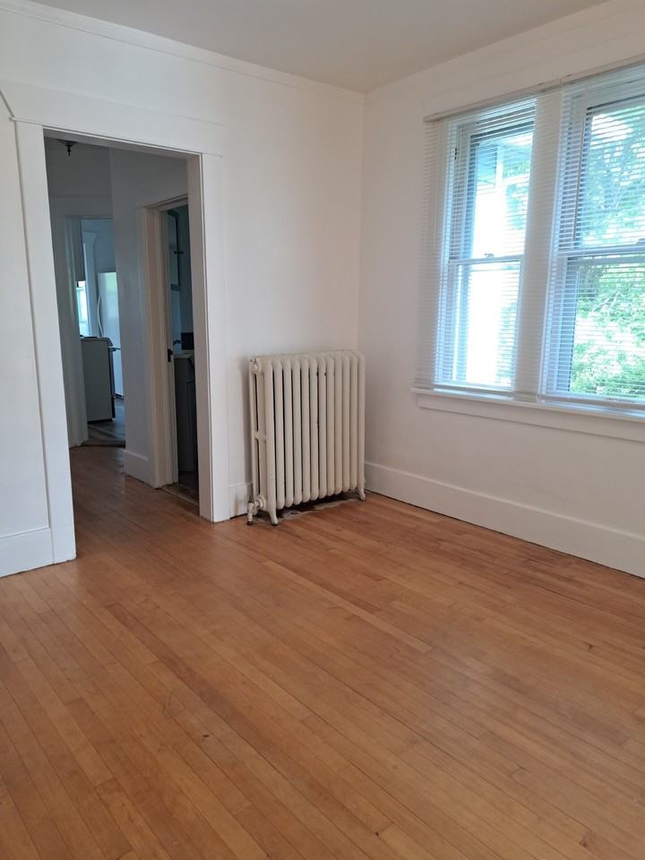 703 North 32nd St - Photo 5 of 15