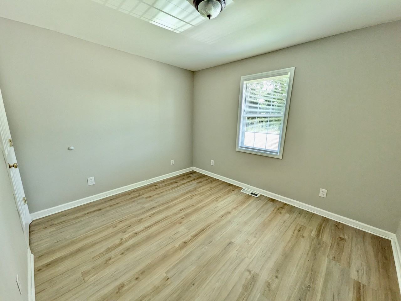 156 Dudley Ln. - Photo 6 of 8
