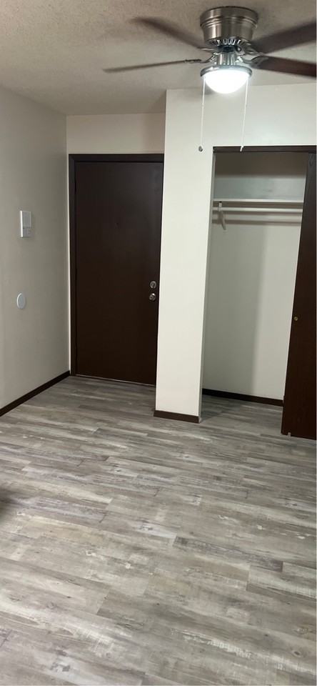1412 Pioneer Road - Photo 3 of 22