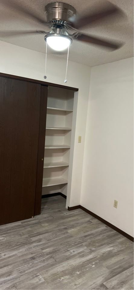 1412 Pioneer Road - Photo 4 of 22
