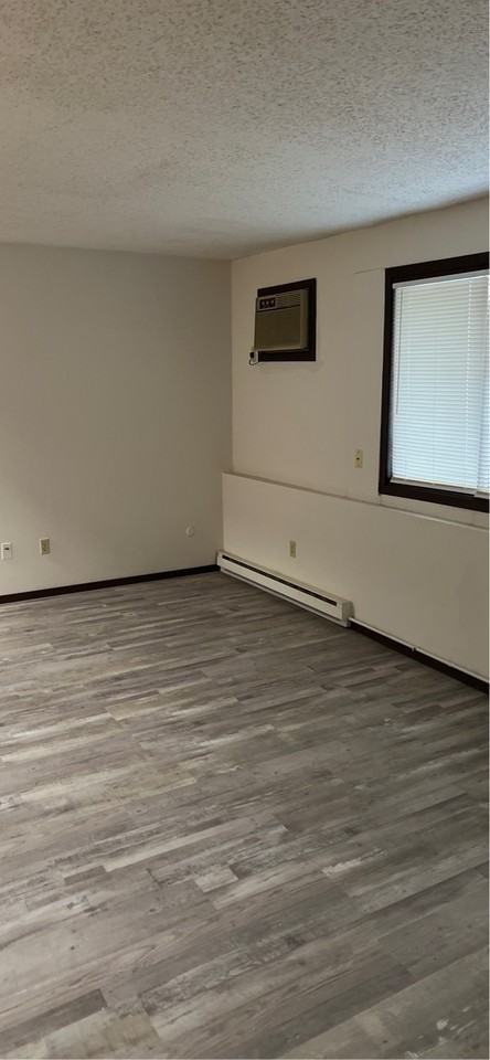 1412 Pioneer Road - Photo 5 of 22