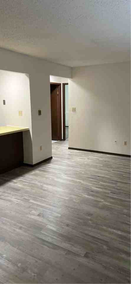 1412 Pioneer Road - Photo 6 of 22