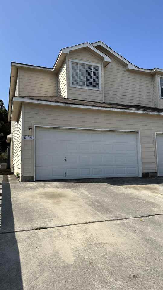 879 Sagewood Trail - Photo 2 of 11