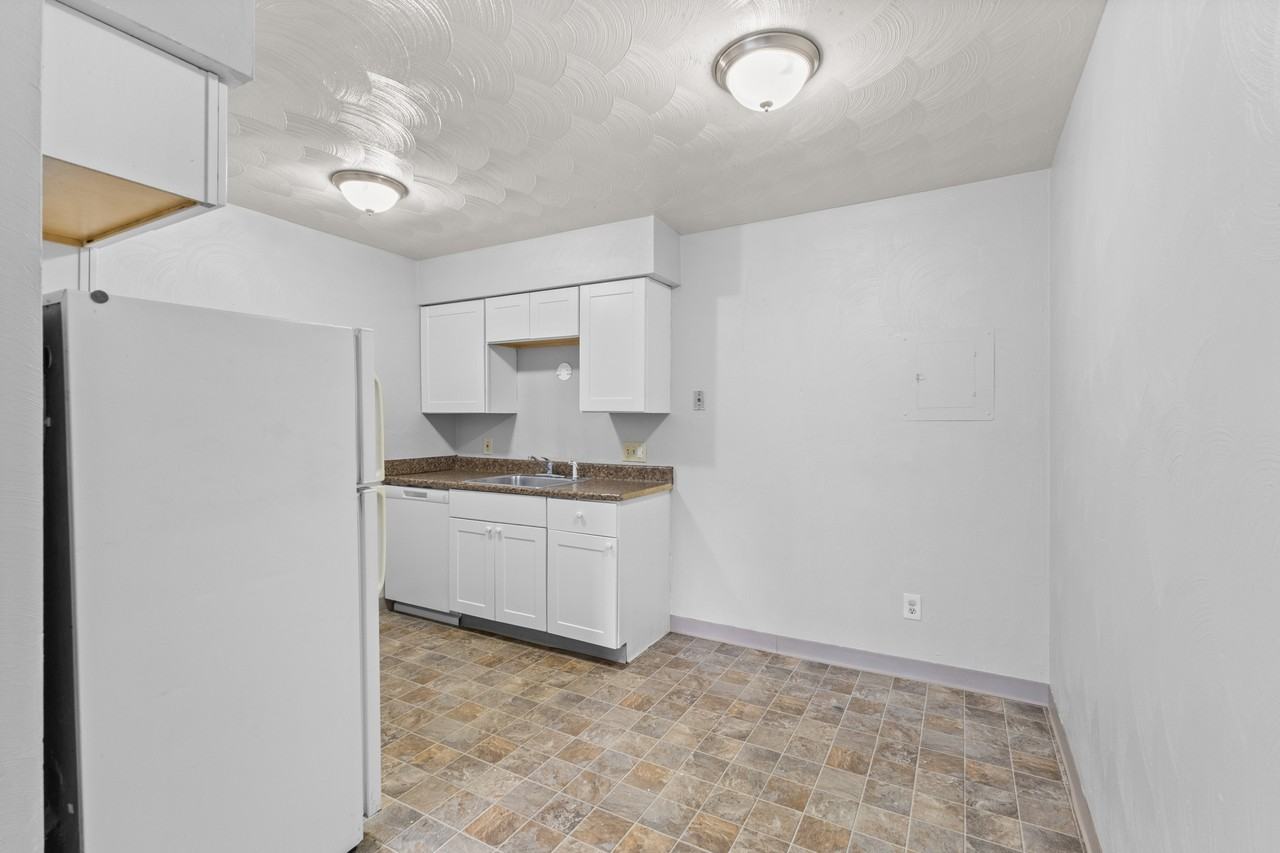 3334 Pleasant Grove Road - Photo 3 of 30