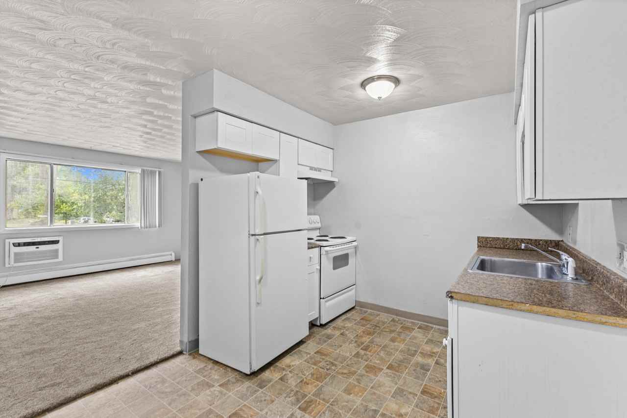 3334 Pleasant Grove Road - Photo 4 of 30