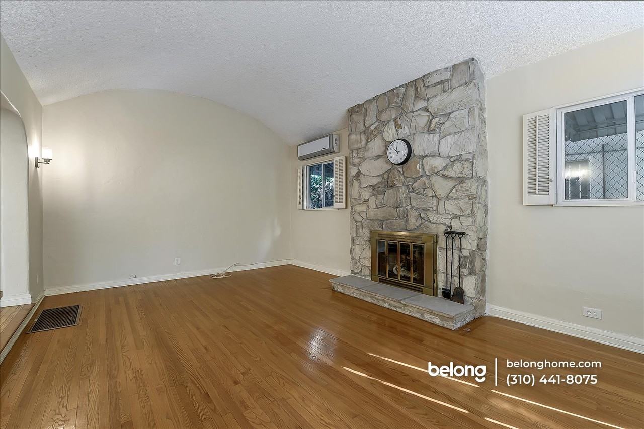 8523 Alcott St - Photo 6 of 41
