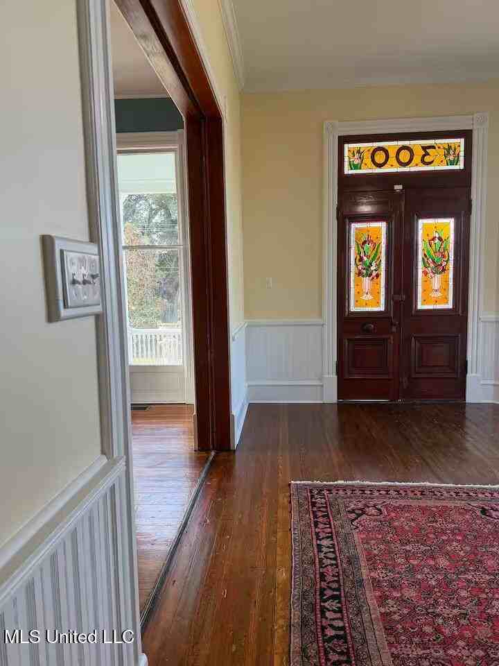 300 Linton Ave - Photo 2 of 17