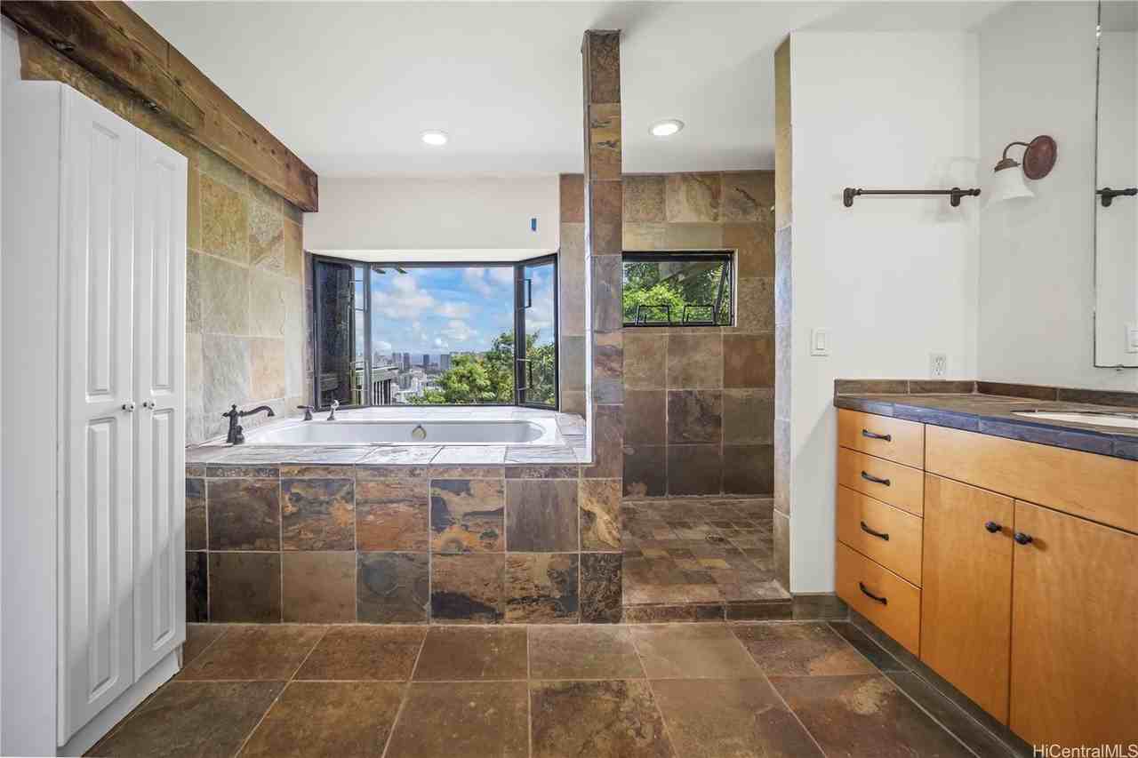 2445 Makiki Heights Dr - Photo 6 of 17