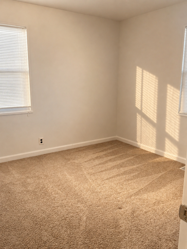 1104 Glenwood Ave - Photo 5 of 6