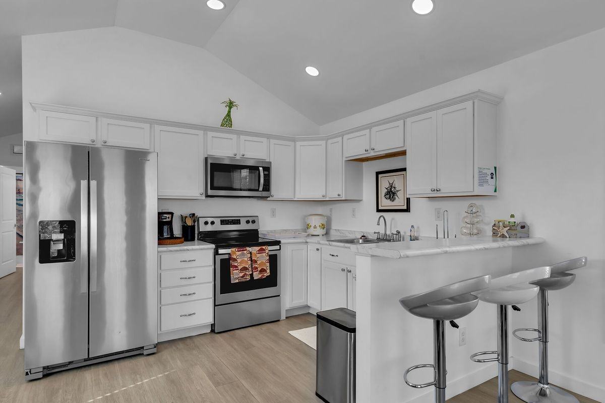 925 83rd Street Ocean - Photo 7 of 17