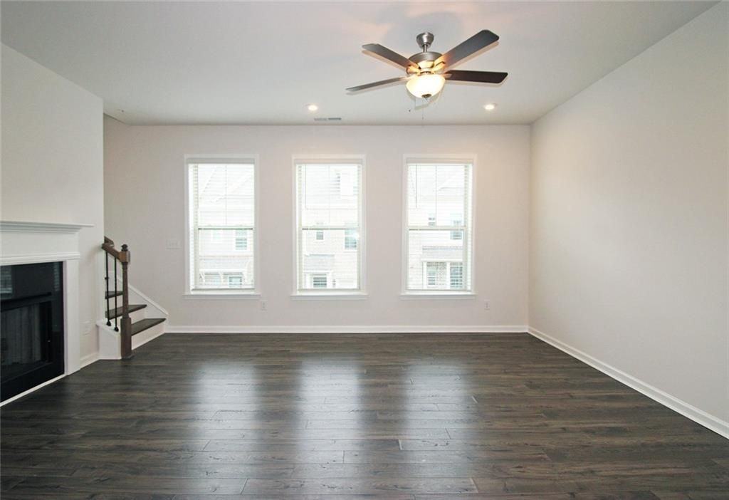 1640 Coasta Way - Photo 3 of 26