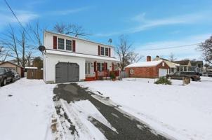 featured image of 44 Border St