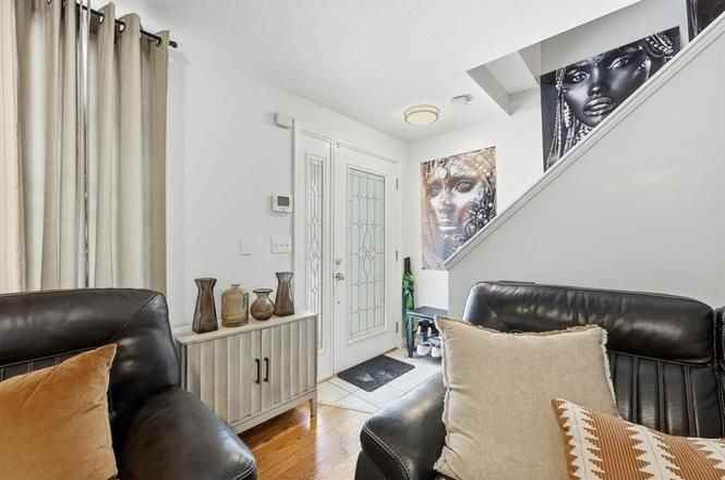 44 Border St - Photo 2 of 15